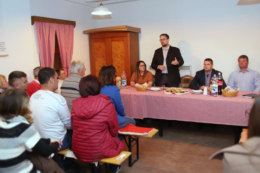 Az európai parlamenti választások kapcsán tartottak közösségi találkozót Zentagunarason